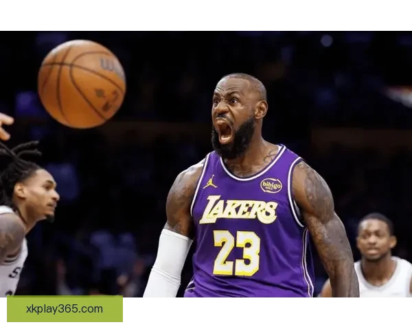 美国杨毅分析：湖人将成雷霆马刺最大威胁 詹姆斯愿意为球队牺牲令人钦佩